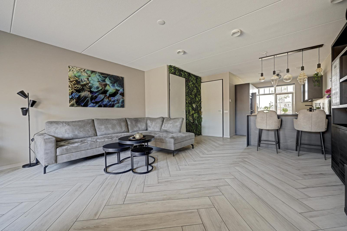 Tussenwoning te koop: Elementenweg 36, Spijkenisse