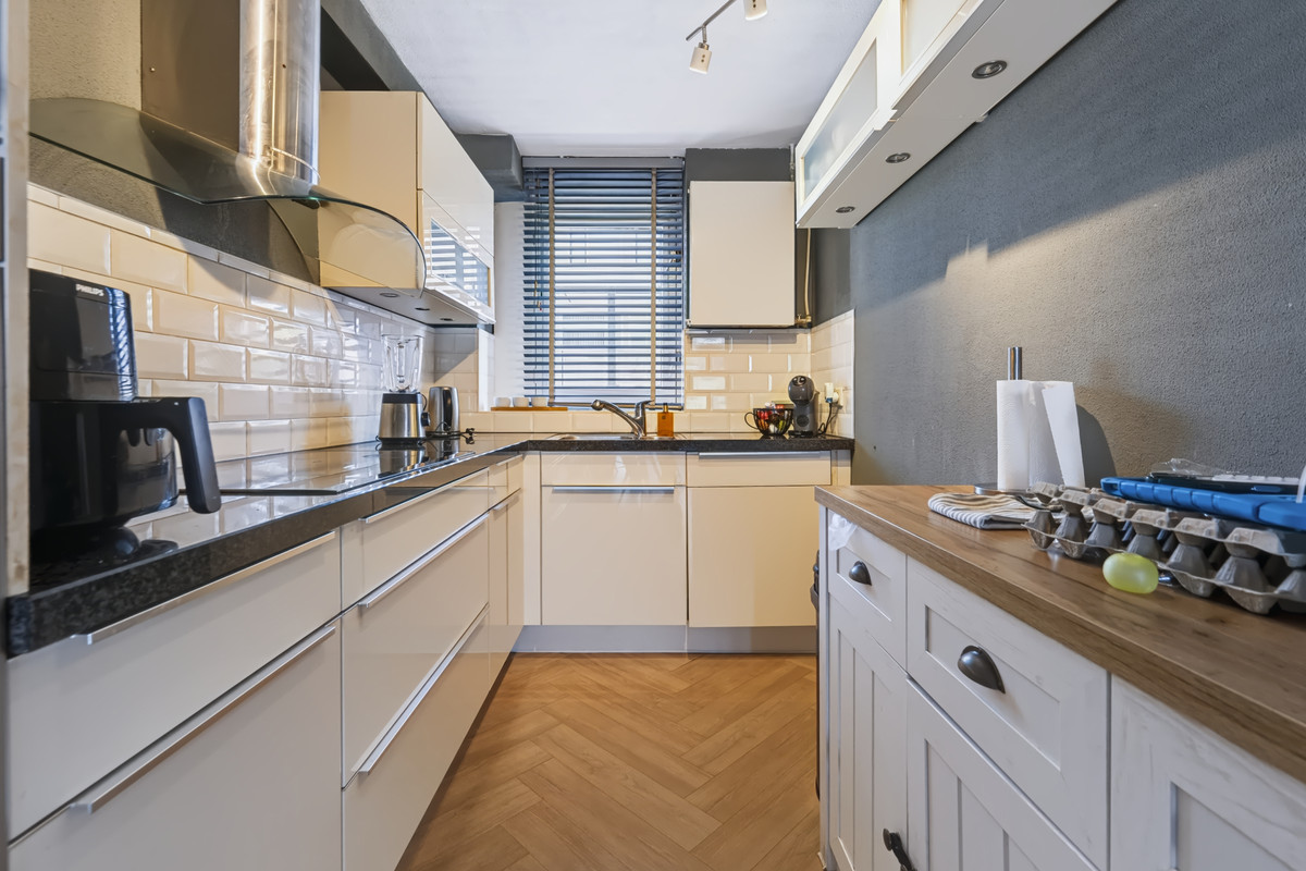 Tussenwoning te koop: Pieter Stastokweg 179, Hoogvliet Rotterdam