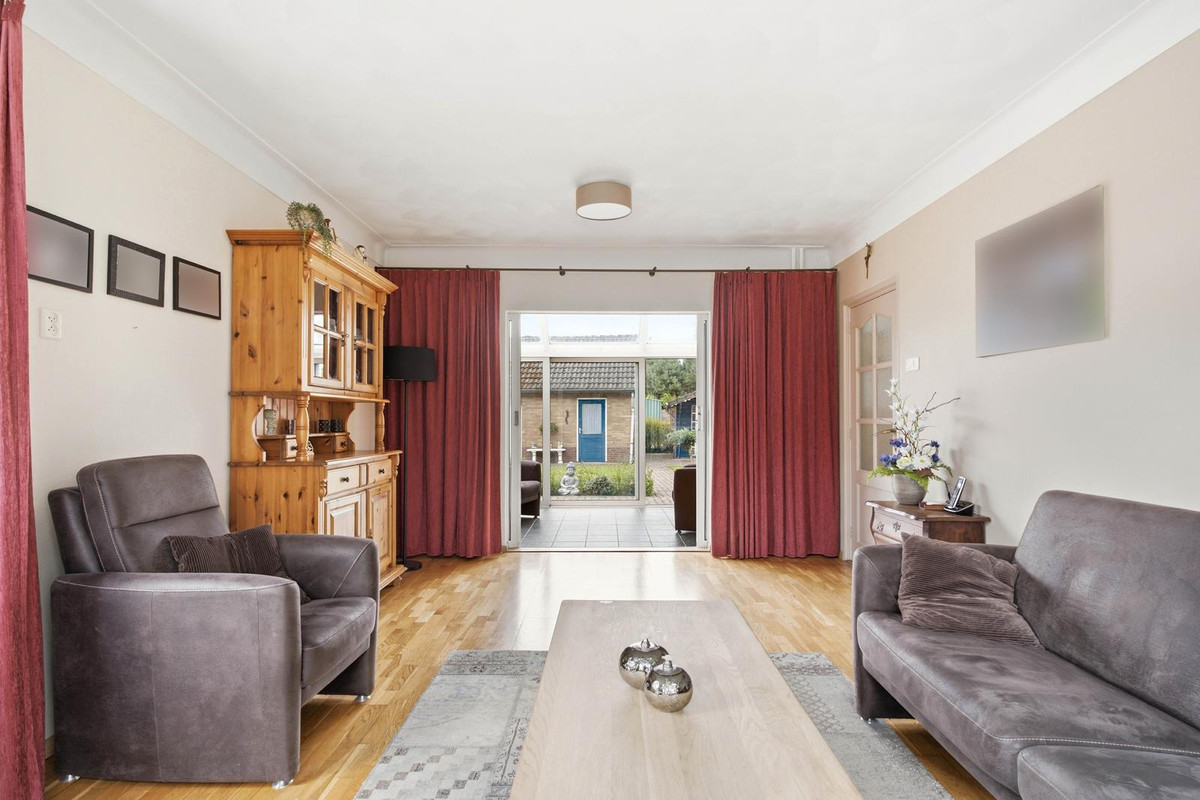 Vrijstaande woning te koop: Willibrordusstraat 10, Wilbertoord