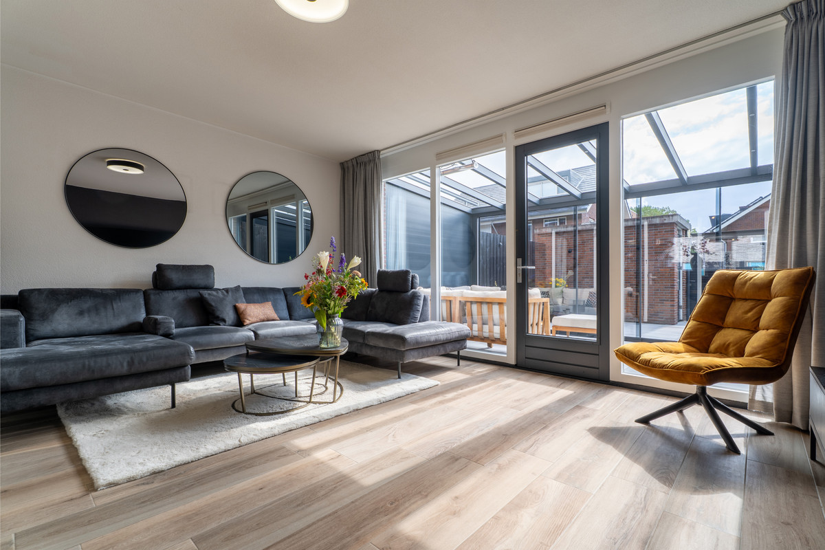 Hoekwoning te koop: Viskorfstraat 70, Hoogvliet Rotterdam