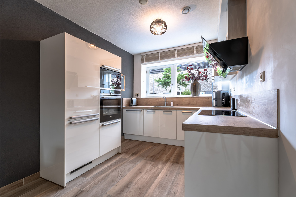 Hoekwoning te koop: Viskorfstraat 70, Hoogvliet Rotterdam