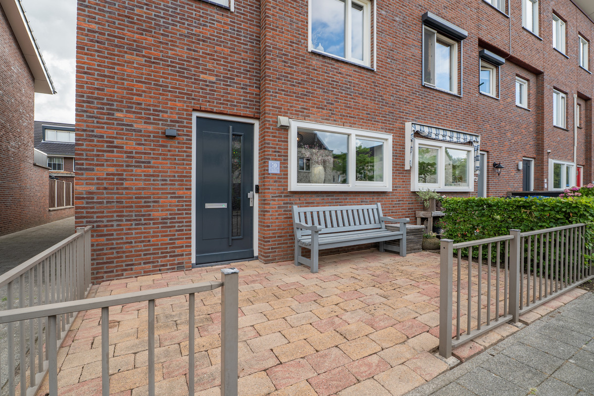 Hoekwoning te koop: Viskorfstraat 70, Hoogvliet Rotterdam