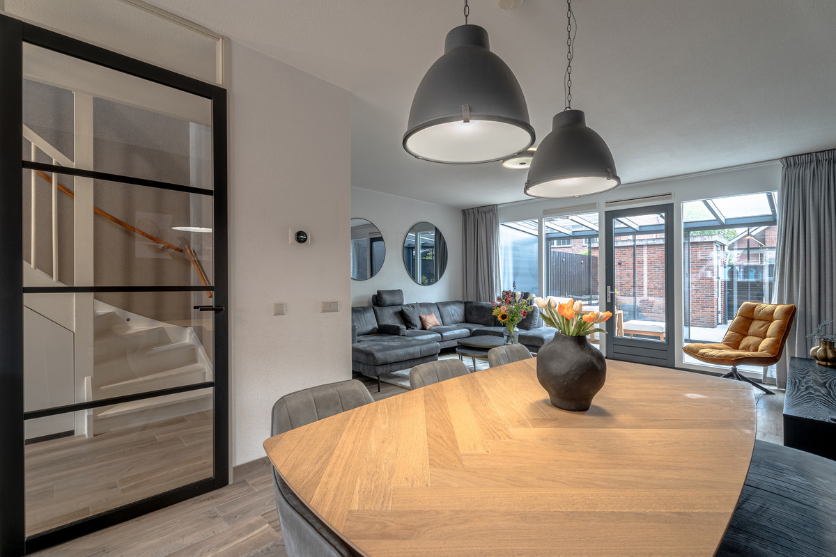 Hoekwoning te koop: Viskorfstraat 70, Hoogvliet Rotterdam