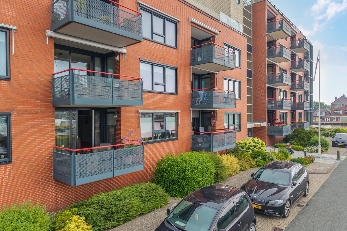 Appartement te koop: Eemskanaal N.Z. 43, Delfzijl
