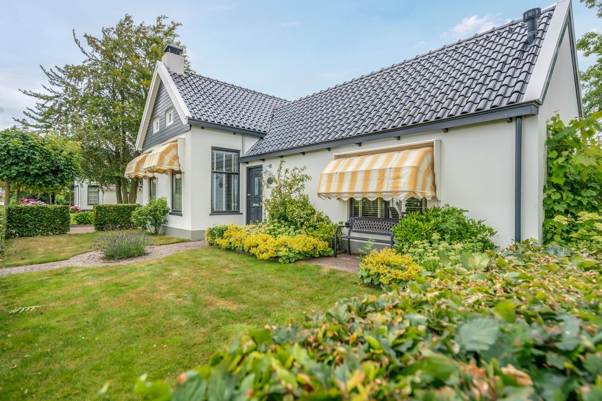 Vrijstaande woning te koop: Wirdumerweg 63, Wirdum