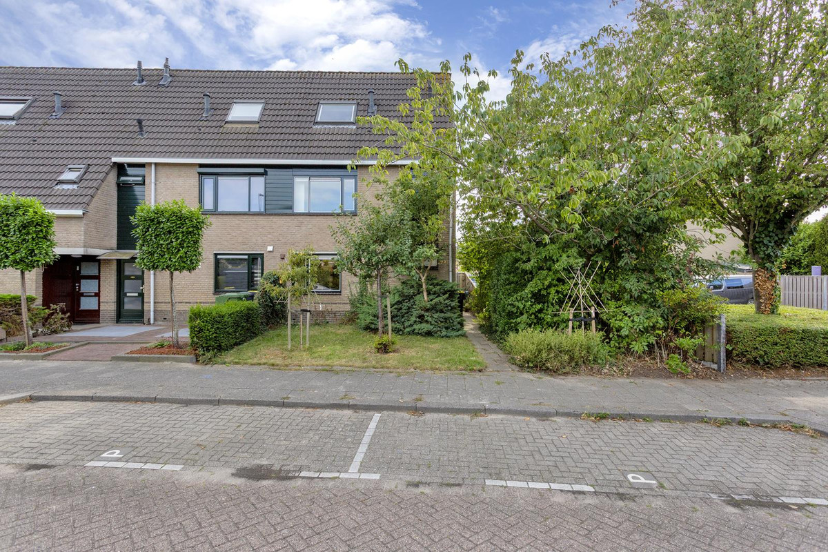 Hoekwoning te koop: Beetwortelweg 77, Oud-Beijerland