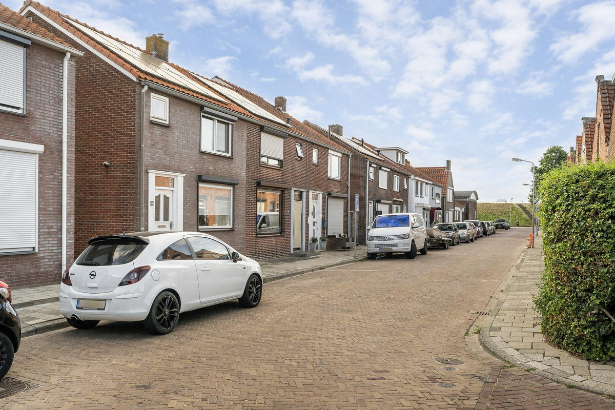 Hoekwoning te koop: Wilhelminastraat 16, Sint Philipsland