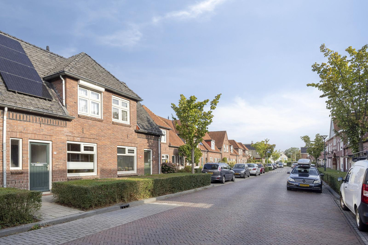 Tussenwoning te koop: Scholtenenk 17, Winterswijk