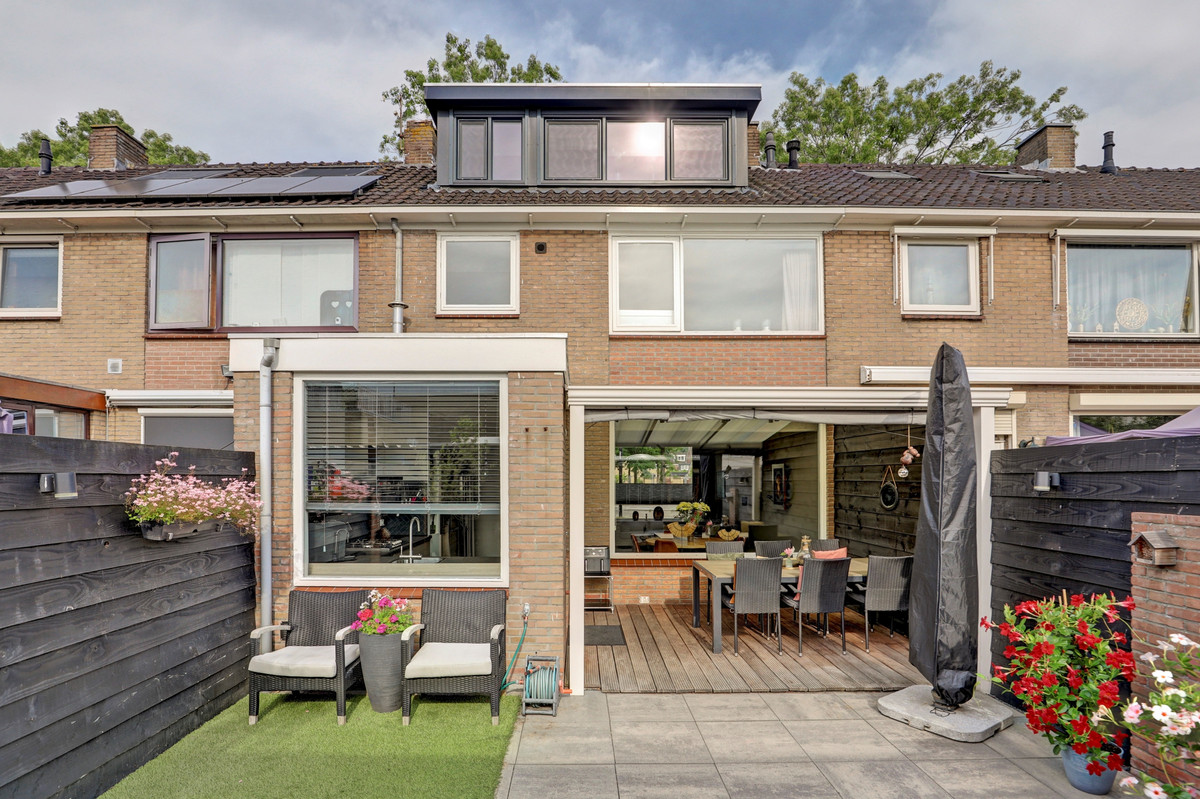 Tussenwoning te koop: Basiusstraat 8, Heerhugowaard