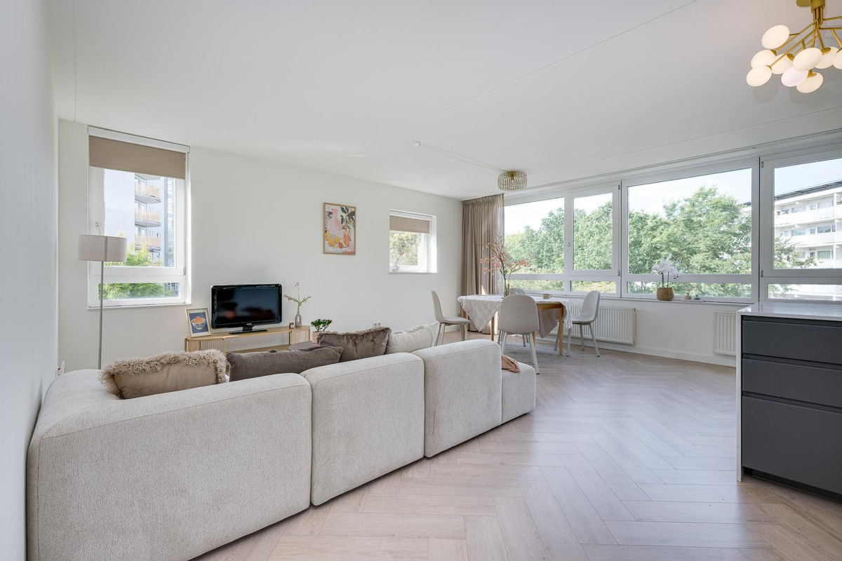 Appartement te koop: Topaaslaan 39, Leiden