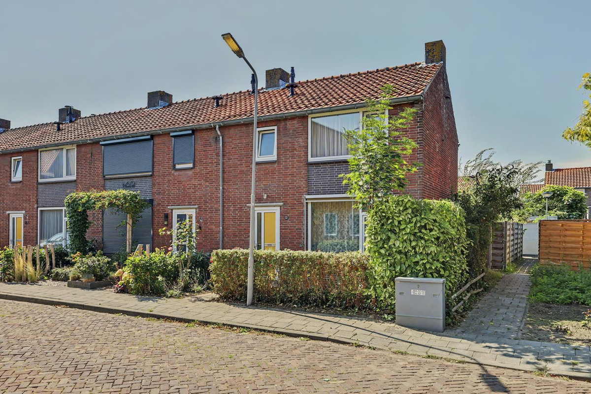 Hoekwoning te koop: Langeviele 33, Kruiningen