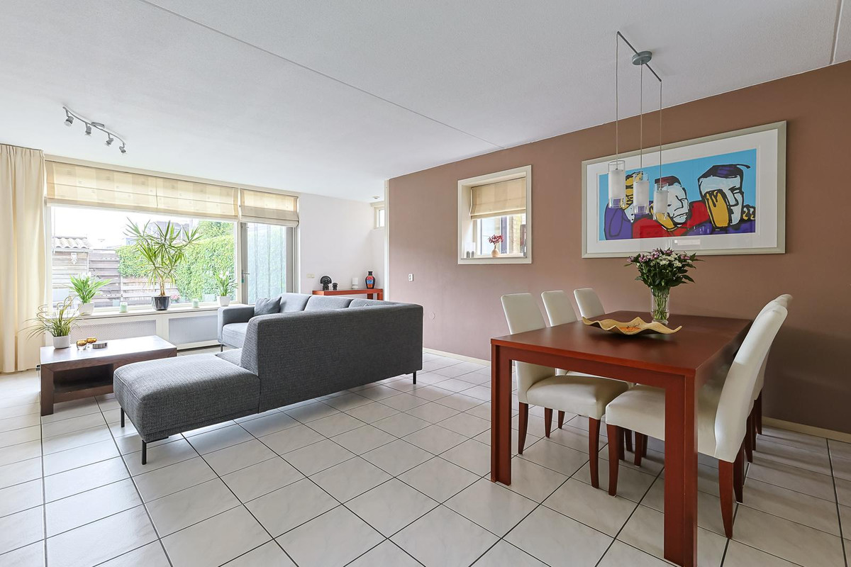 Hoekwoning te koop: Zuiderkeerkring 231, Alphen Aan Den Rijn