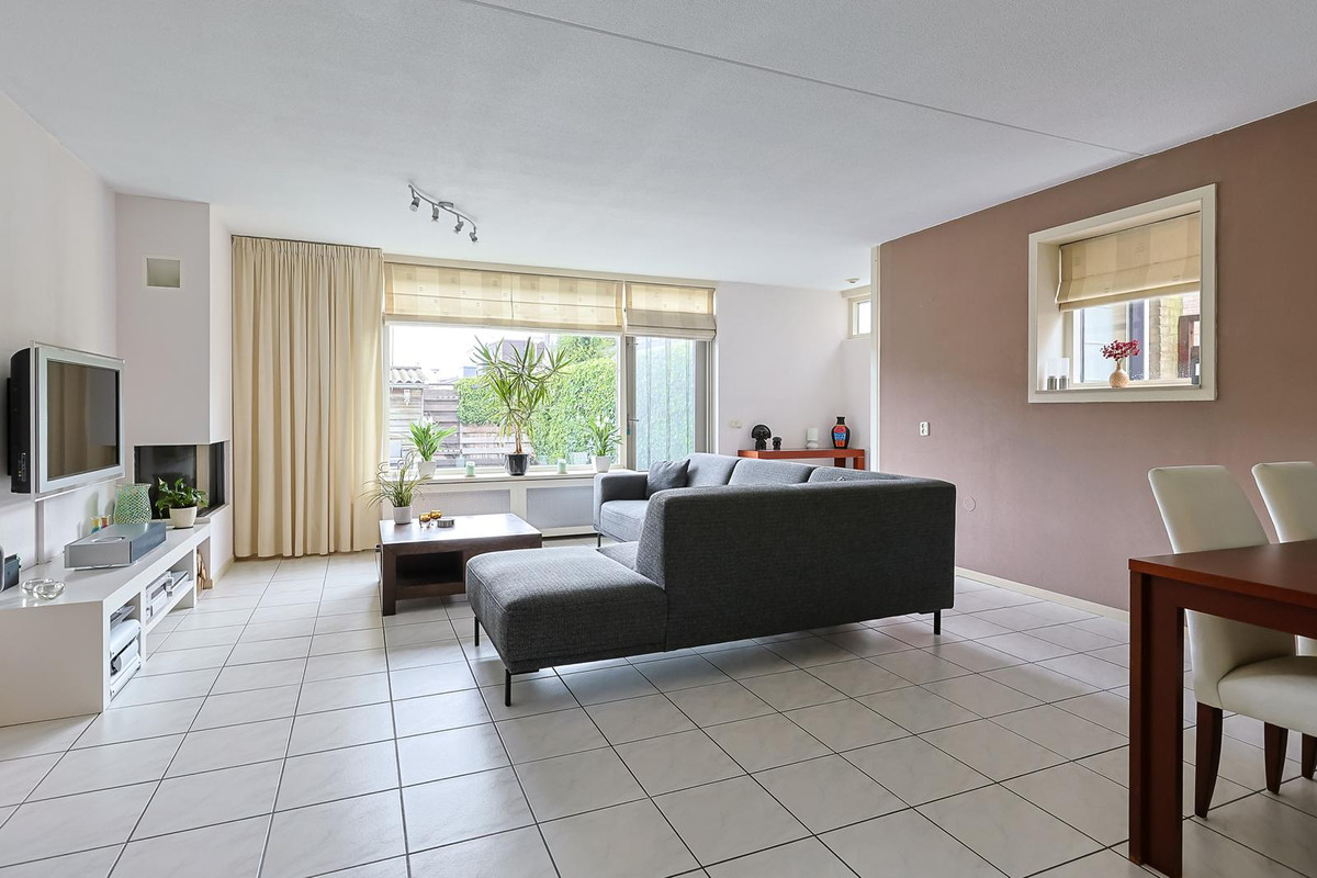 Hoekwoning te koop: Zuiderkeerkring 231, Alphen Aan Den Rijn
