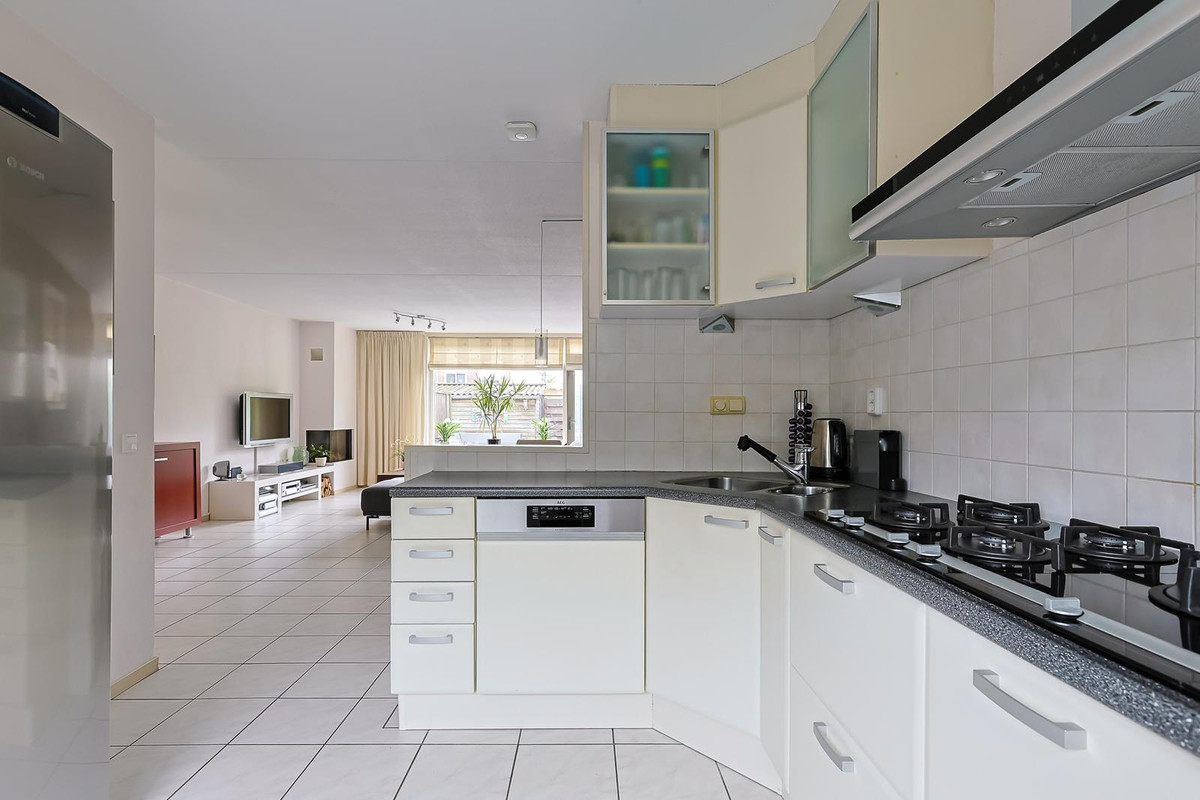 Hoekwoning te koop: Zuiderkeerkring 231, Alphen Aan Den Rijn
