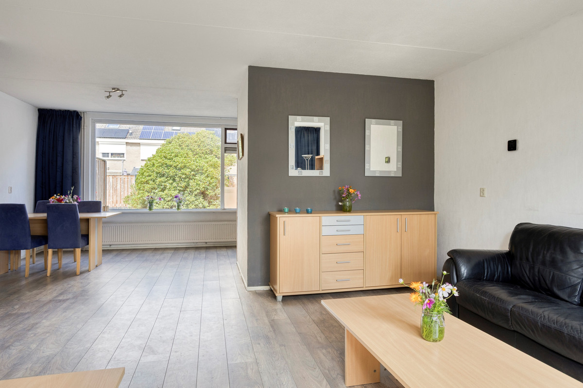 Hoekwoning te koop: Roofvogelstraat 75, Heinkenszand