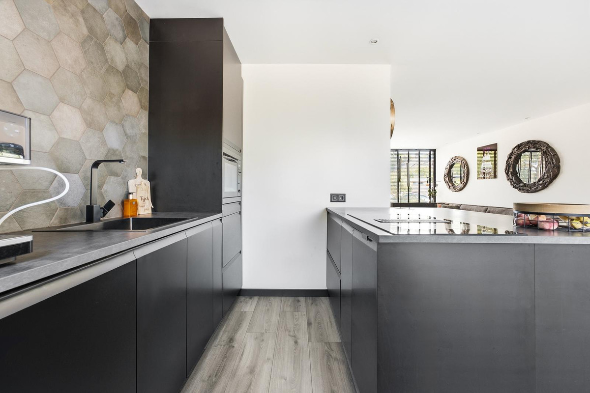 Tussenwoning te koop: Vlassersstraat 19, Hendrik-Ido-Ambacht