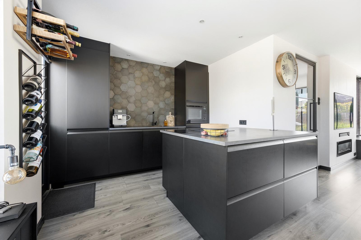 Tussenwoning te koop: Vlassersstraat 19, Hendrik-Ido-Ambacht