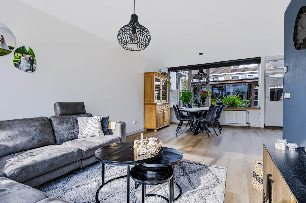 Tussenwoning te koop: Merelstraat 10, Vaassen