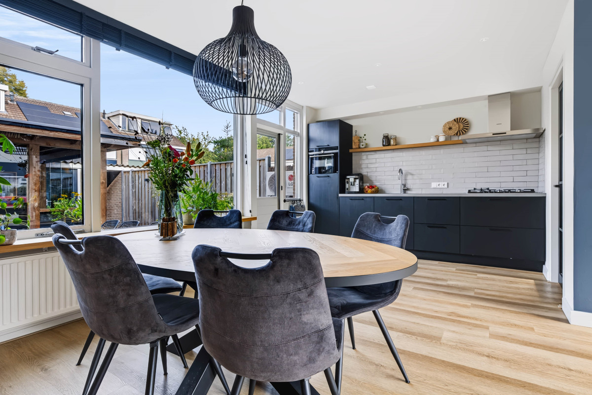 Tussenwoning te koop: Merelstraat 10, Vaassen