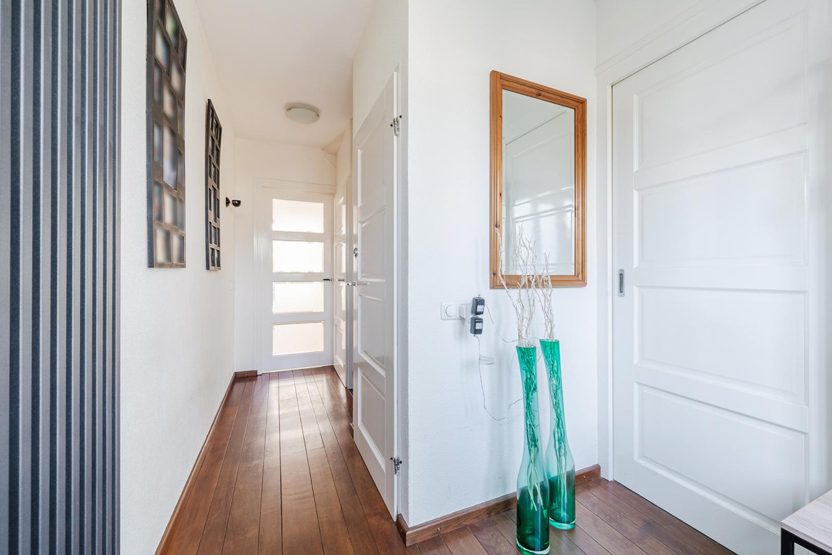 Tussenwoning te koop: Dr. Schaepmanlaan 7, Veghel