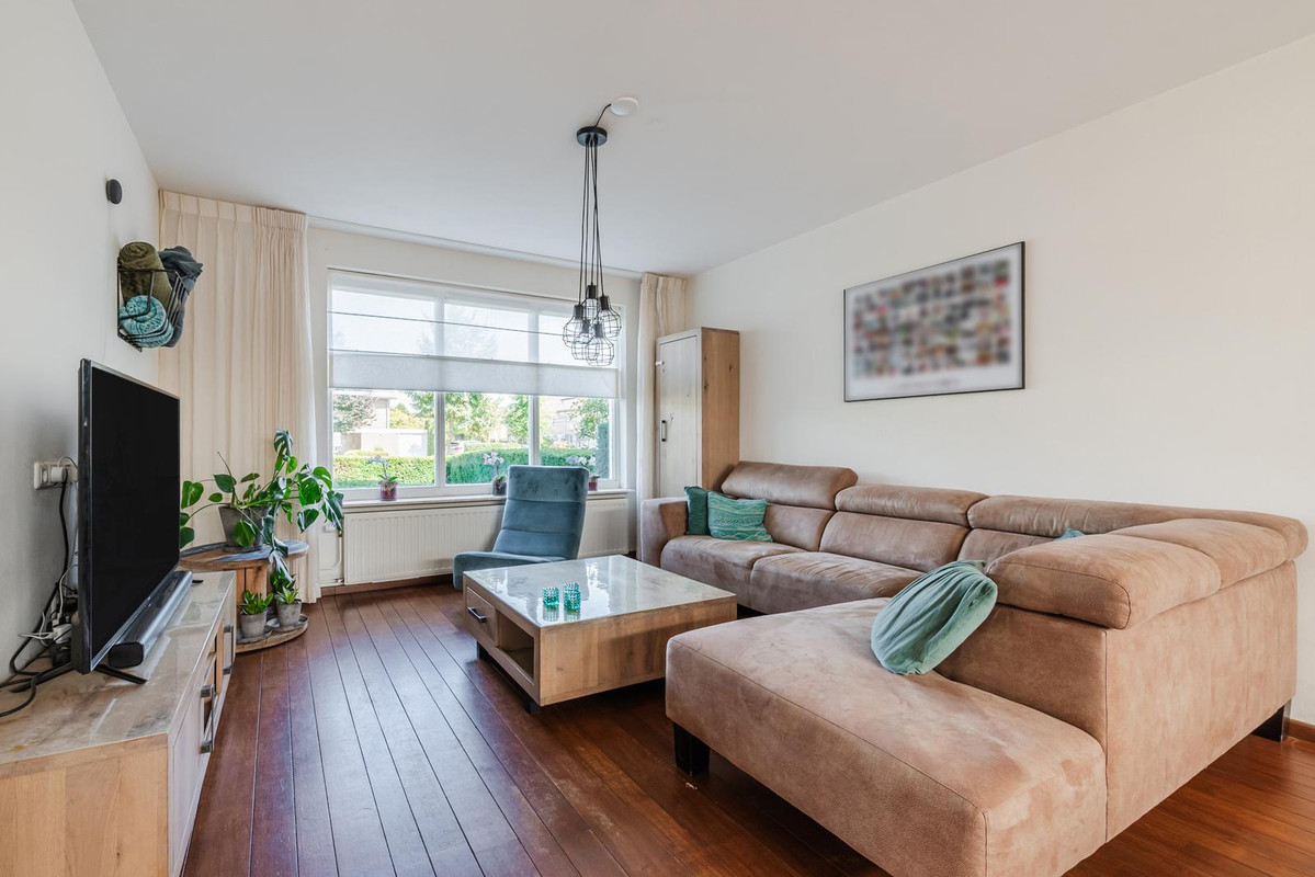 Tussenwoning te koop: Dr. Schaepmanlaan 7, Veghel