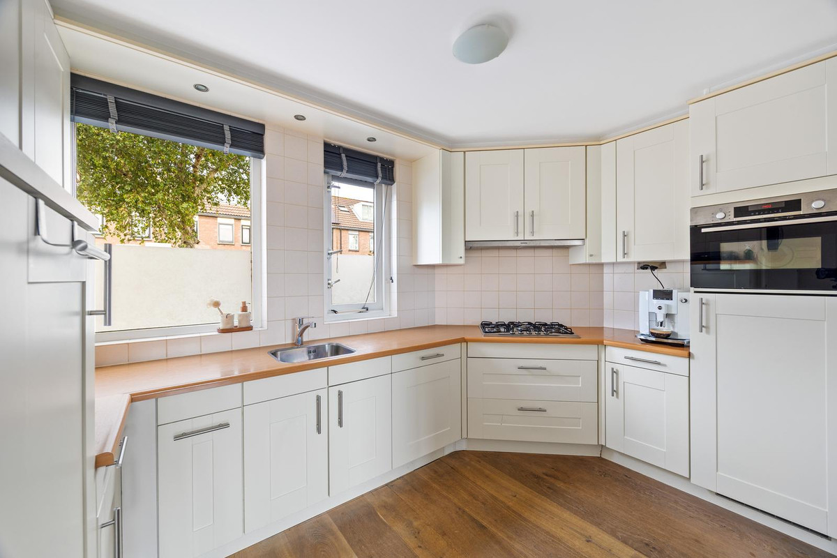 Tussenwoning te koop: De Backerstraat 11, Poeldijk