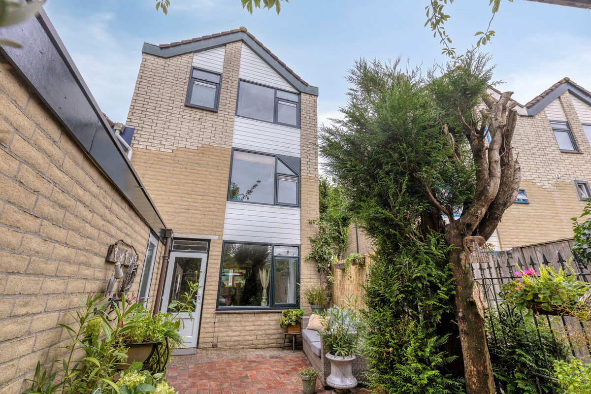 Hoekwoning te koop: Tirol 72, Utrecht