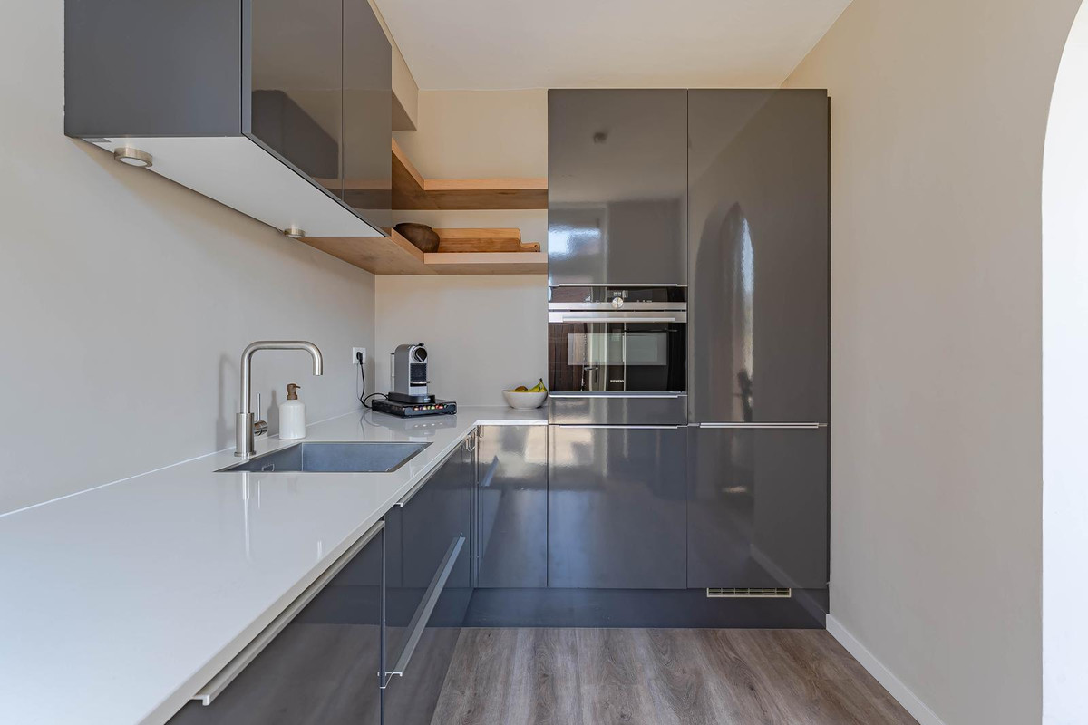 Tussenwoning te koop: Ferdinand Bolstraat 30, Hazerswoude-Dorp