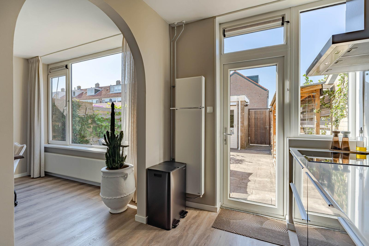 Tussenwoning te koop: Ferdinand Bolstraat 30, Hazerswoude-Dorp