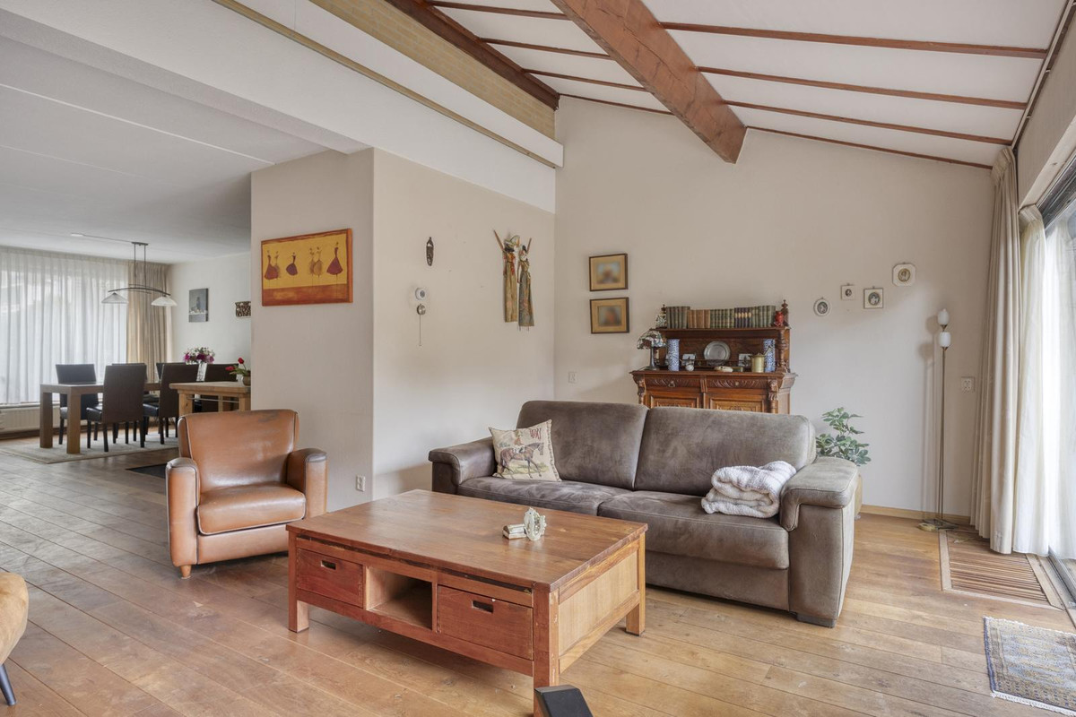 Tussenwoning te koop: Rode Schouw 78, Halsteren
