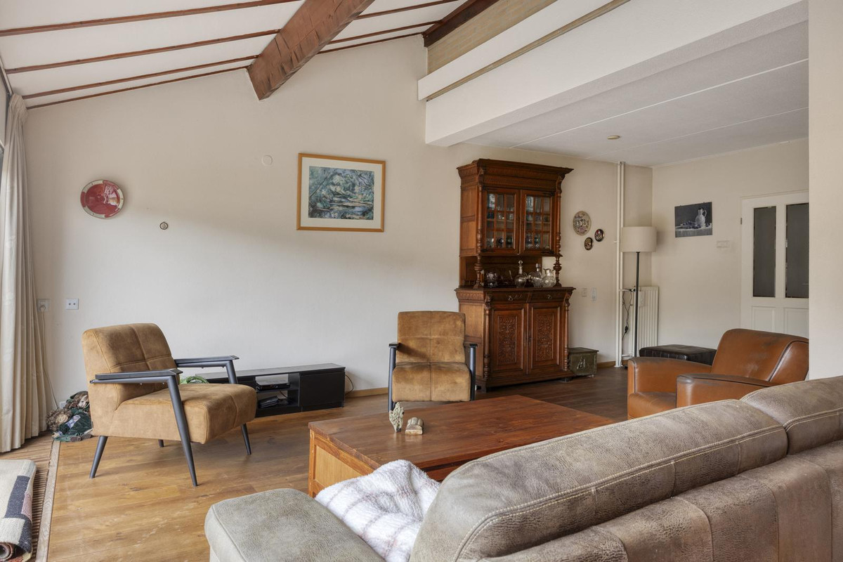 Tussenwoning te koop: Rode Schouw 78, Halsteren