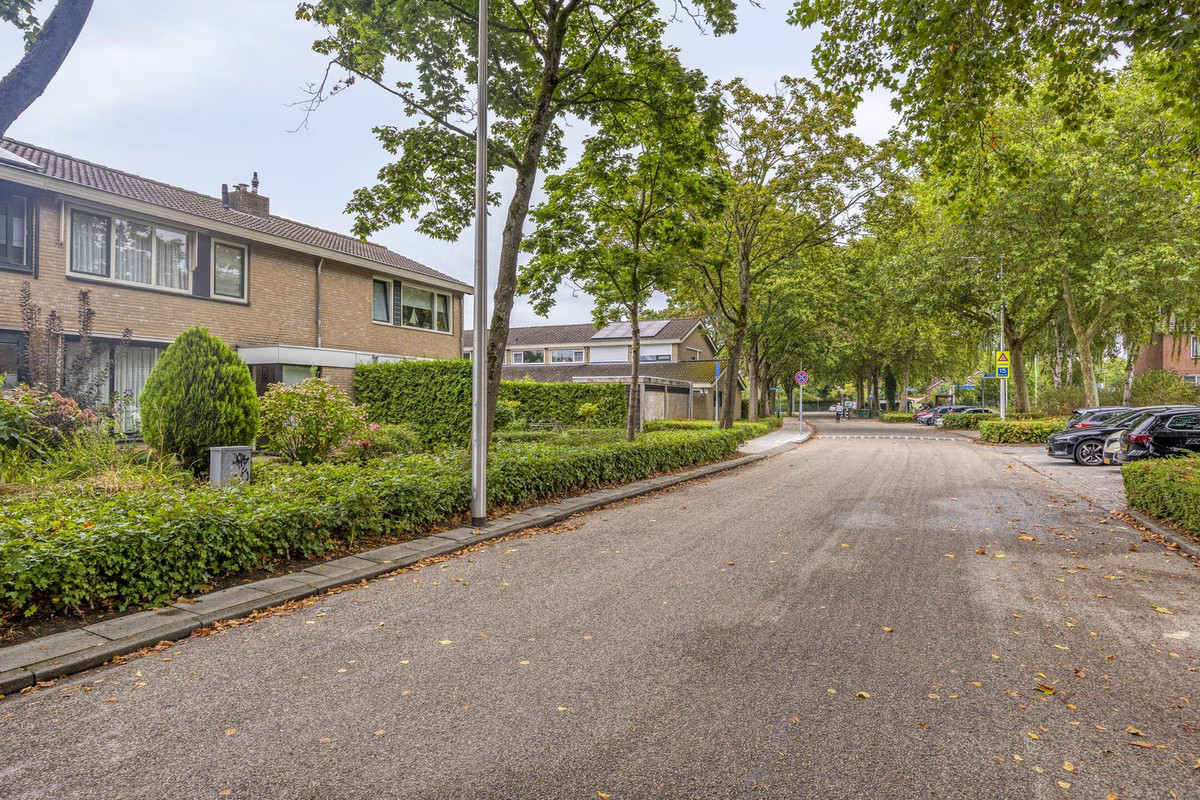 Tussenwoning te koop: Rode Schouw 78, Halsteren
