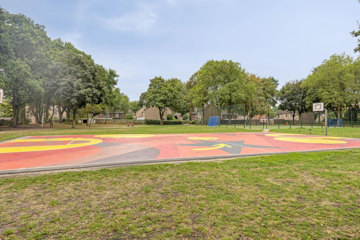 Tussenwoning te koop: Rode Schouw 78, Halsteren
