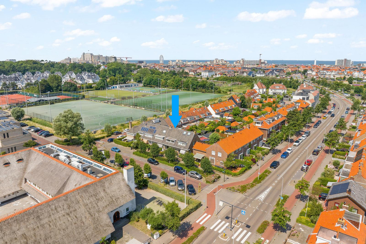 Tussenwoning te koop: Irisplein 6, Noordwijk