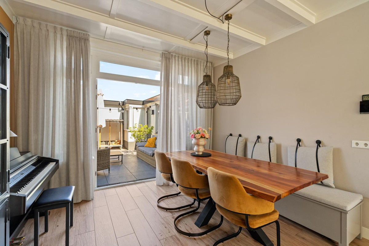 Tussenwoning te koop: Irisplein 6, Noordwijk