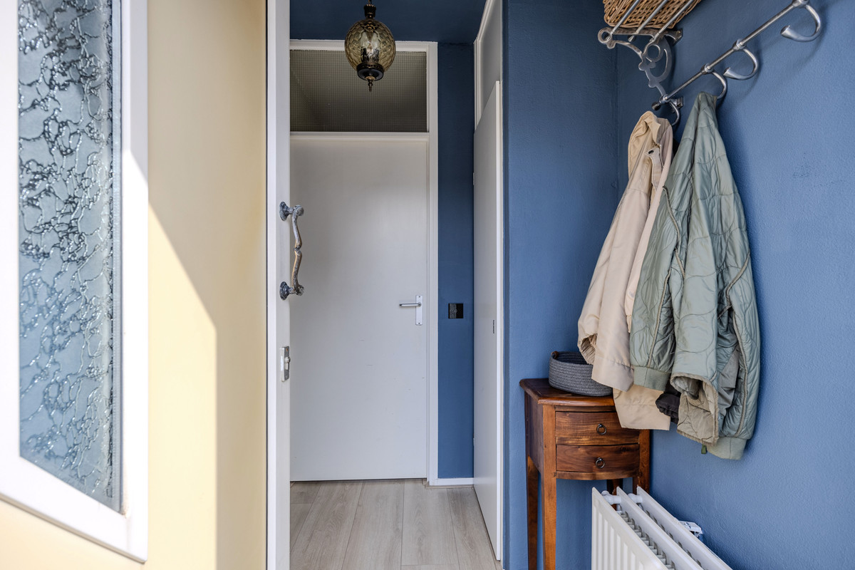 Tussenwoning te koop: Binnendijk 231, Lelystad