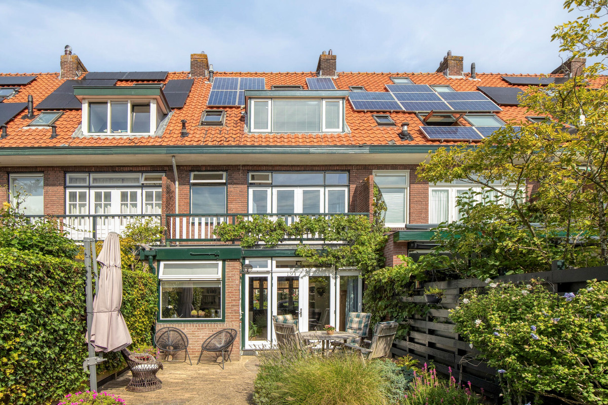 Tussenwoning te koop: Zeemanlaan 19, Leiden