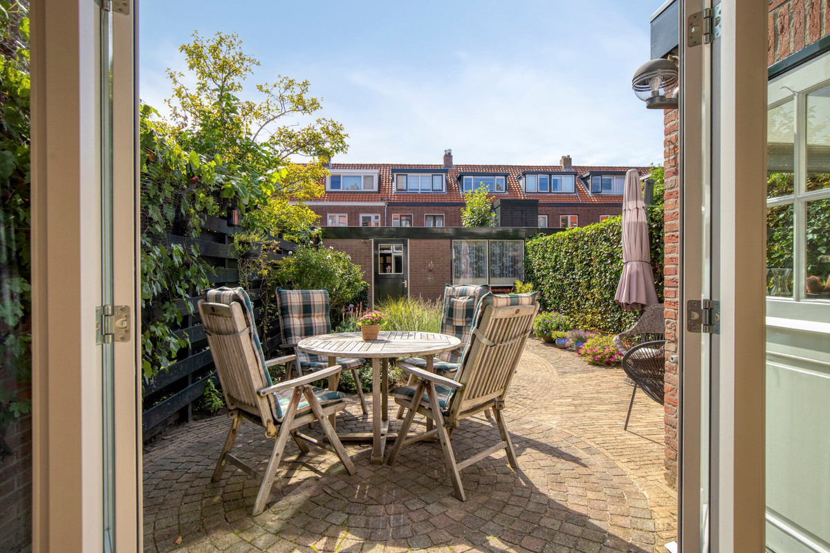 Tussenwoning te koop: Zeemanlaan 19, Leiden