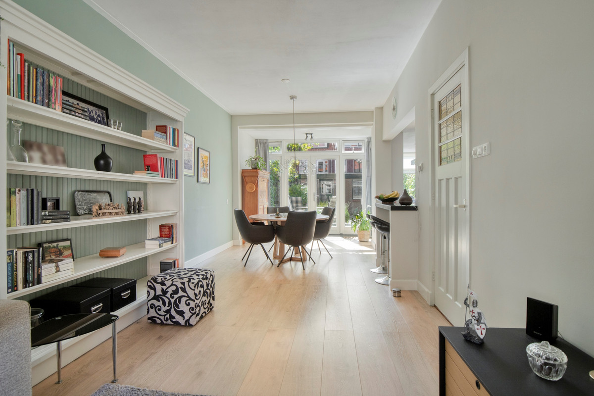 Tussenwoning te koop: Zeemanlaan 19, Leiden