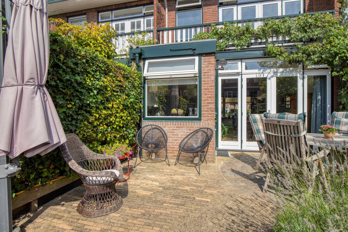 Tussenwoning te koop: Zeemanlaan 19, Leiden