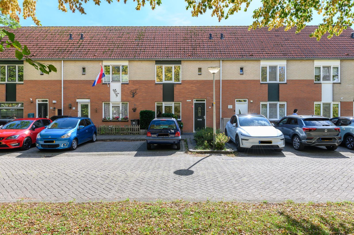 Tussenwoning te koop: A. Vondelingstraat 34, Almere