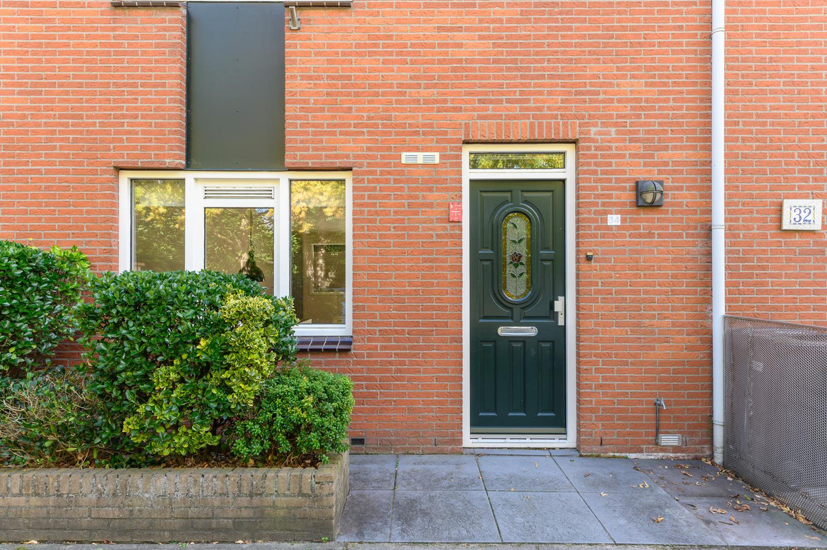 Tussenwoning te koop: A. Vondelingstraat 34, Almere