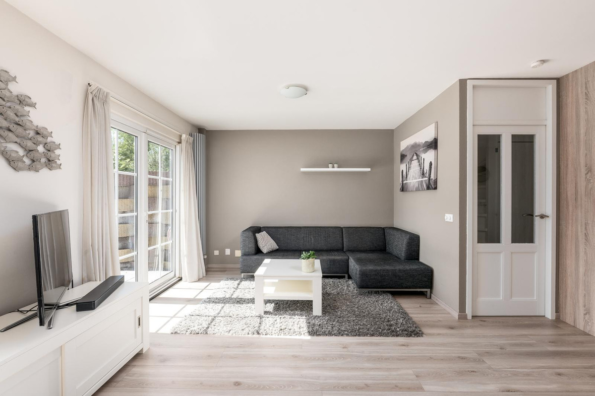 Tussenwoning te koop: A. Vondelingstraat 34, Almere