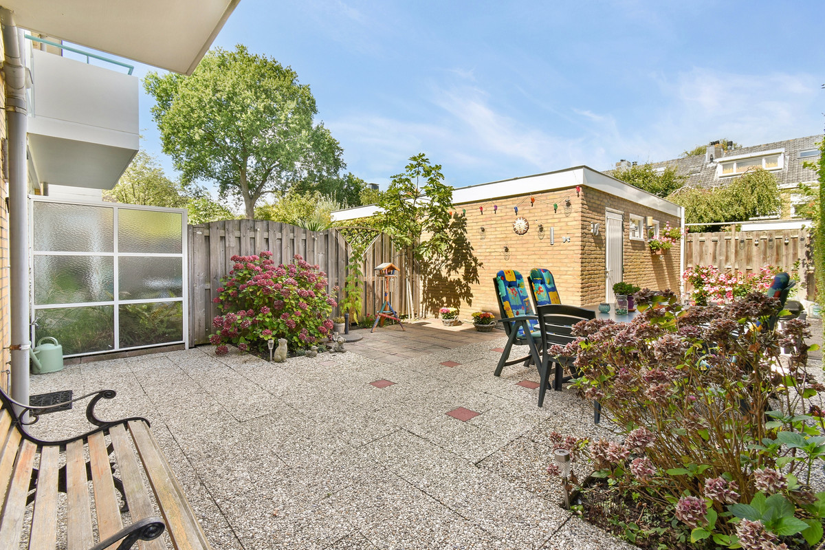 Tussenwoning te koop: Clematislaan 57, Oegstgeest
