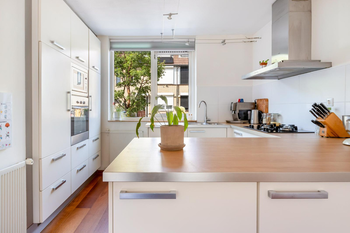 Tussenwoning te koop: Kameraarslag 36, Gouda