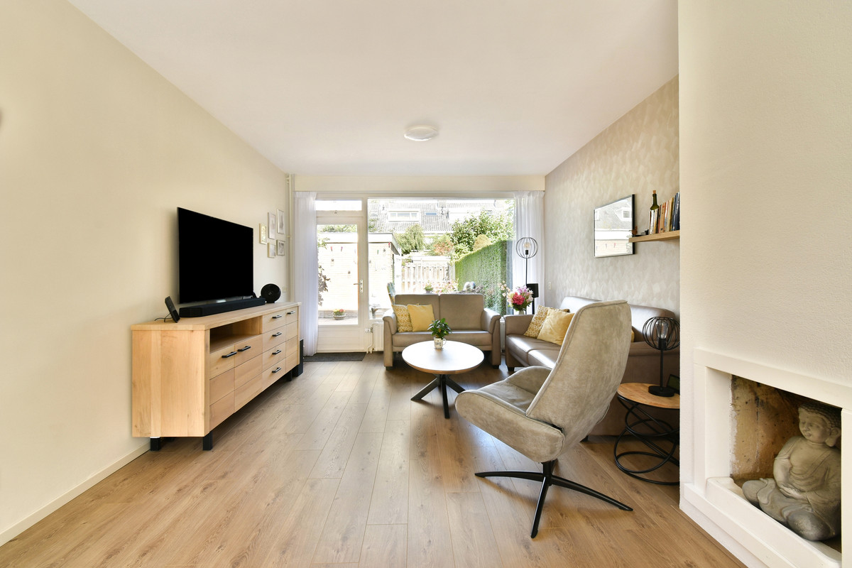 Tussenwoning te koop: Clematislaan 57, Oegstgeest