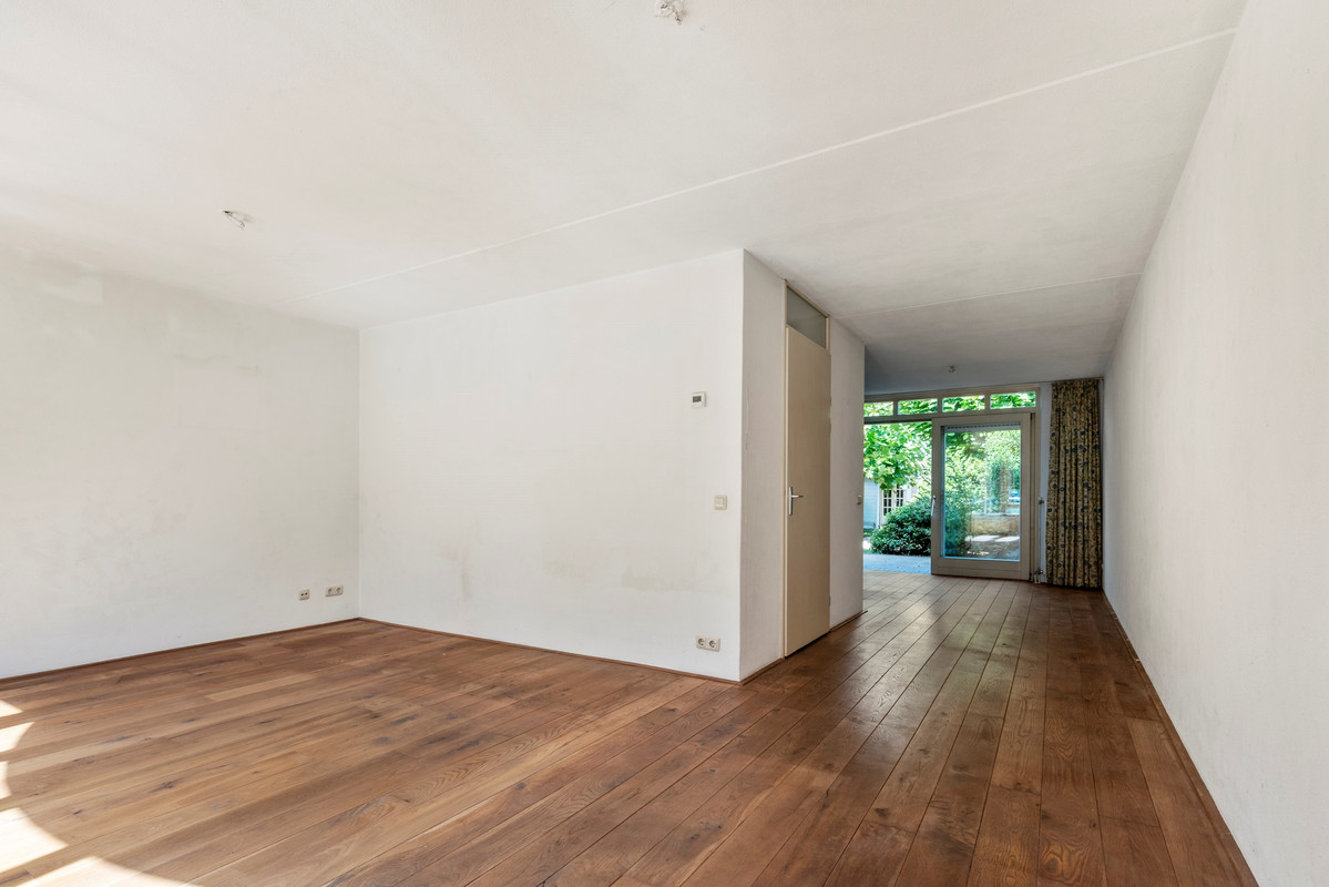 Tussenwoning te koop: Laan Van Norma 133, Nieuw-Vennep