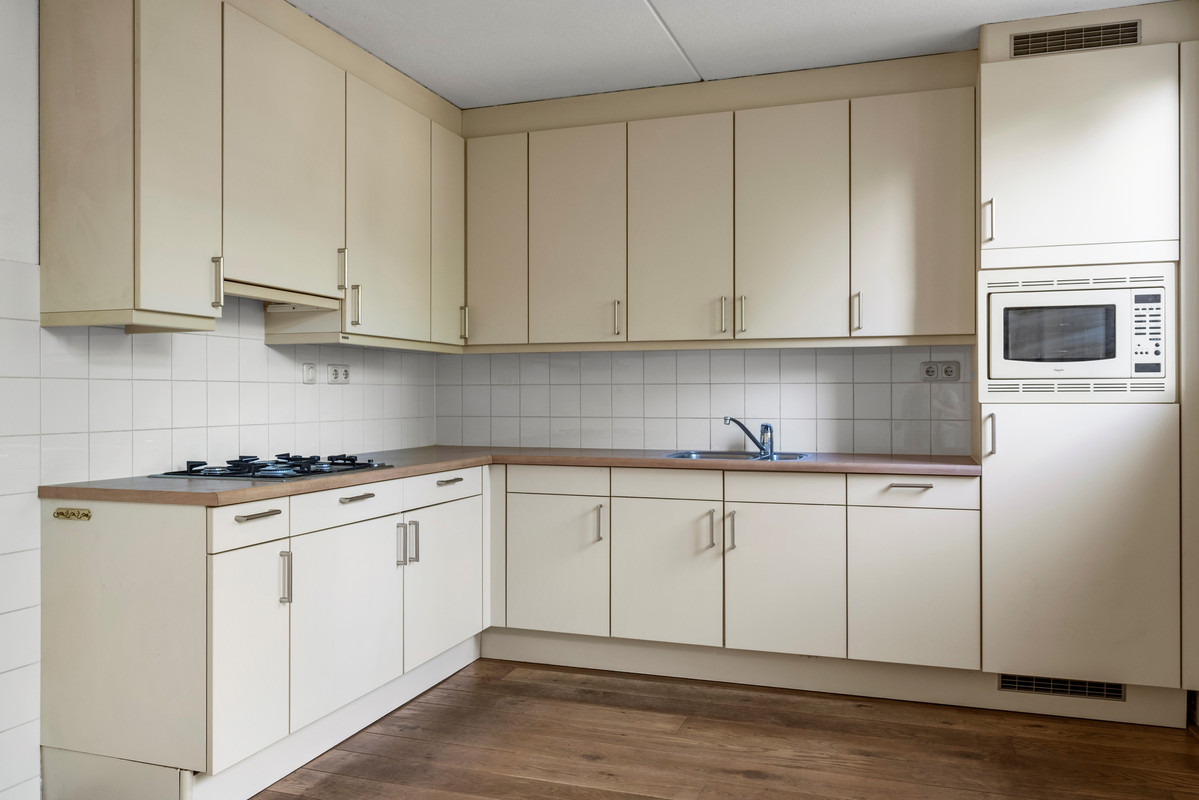 Tussenwoning te koop: Laan Van Norma 133, Nieuw-Vennep