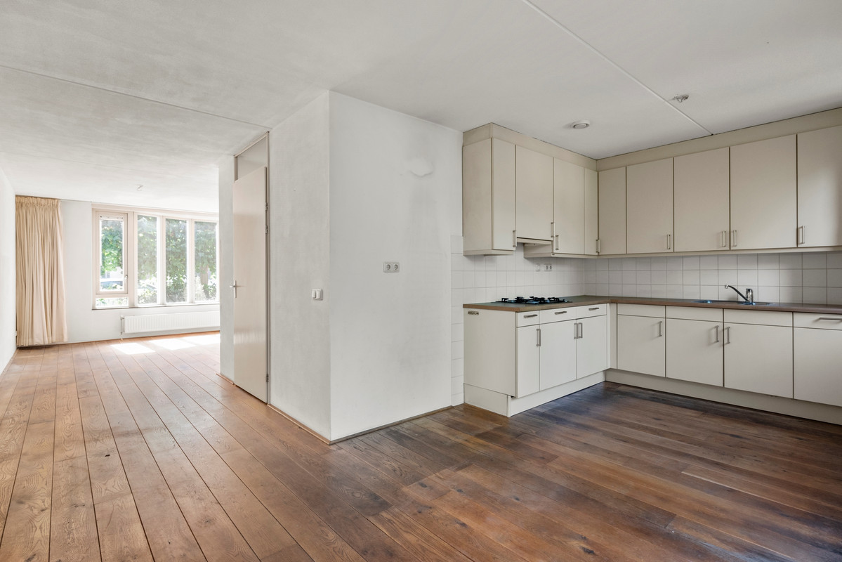 Tussenwoning te koop: Laan Van Norma 133, Nieuw-Vennep