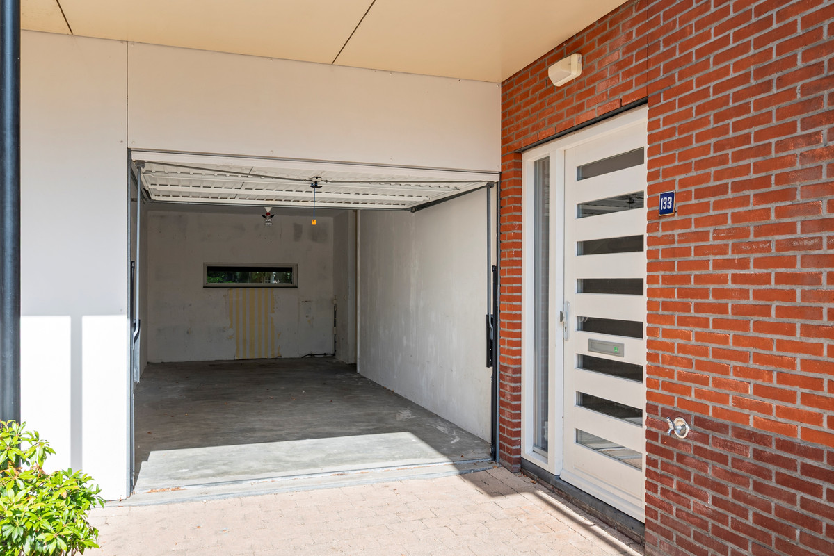 Tussenwoning te koop: Laan Van Norma 133, Nieuw-Vennep